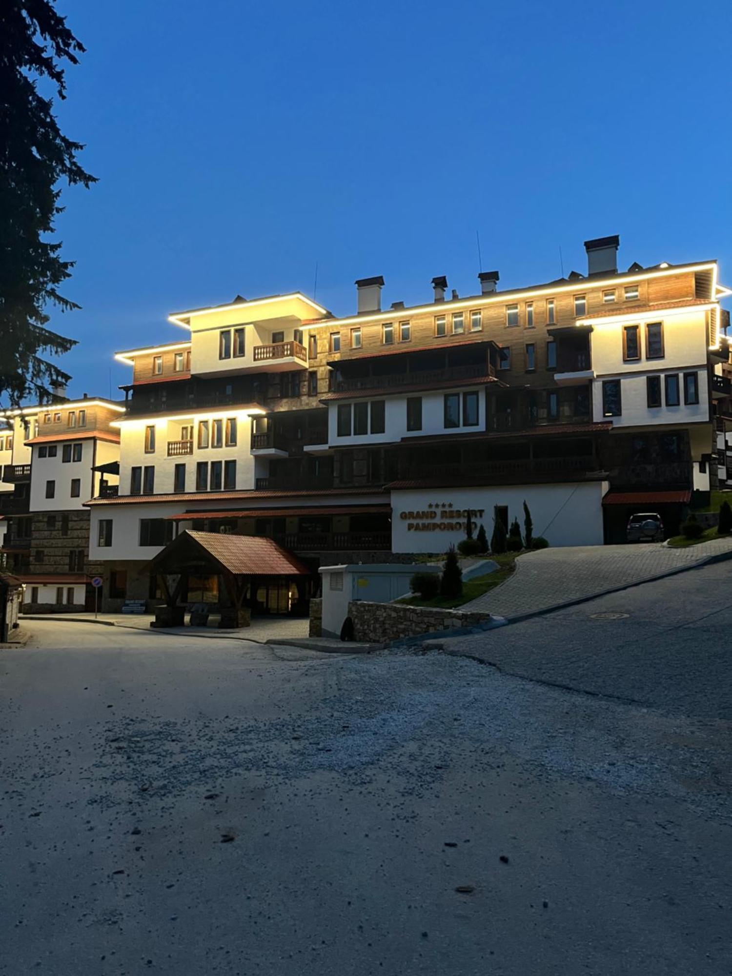Grand Resort Luxury Apartment Pamporovo Eksteriør bilde